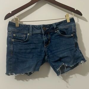 American Eagle Outfitters Distressed Blue Jean Shorts Size 4